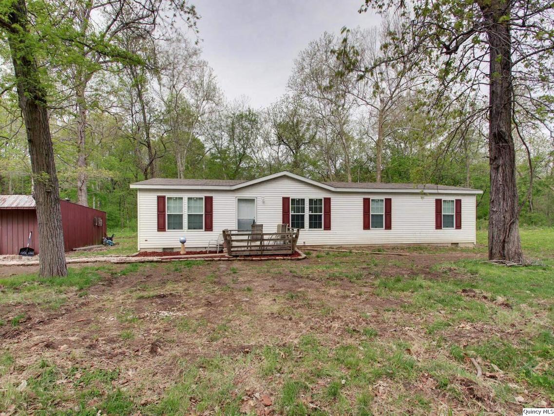 2417 Hugenberg Ln., Fowler, IL 62338