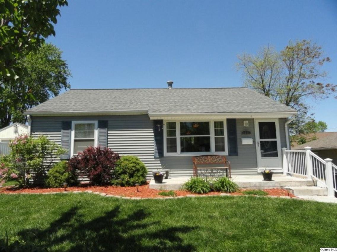 1607 Melrose Dr, Quincy, IL 62301