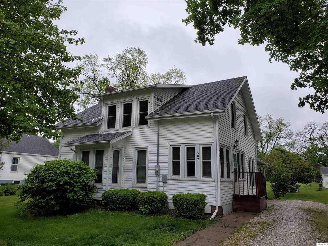 502 Center St., Augusta, IL 62311