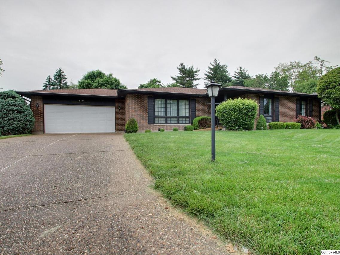 1312 S 30th St., Quincy, IL 62305