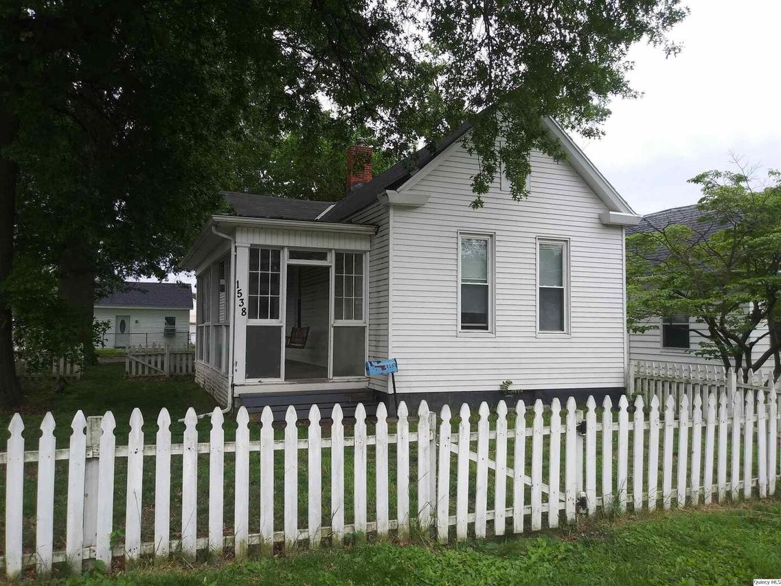 1538 Chestnut St., Quincy, IL 62301