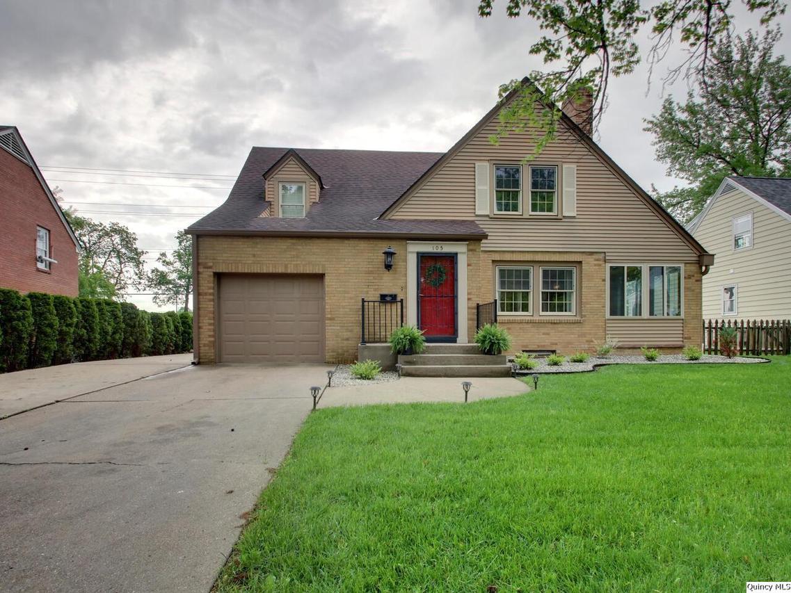 105 Woodlawn Rd, Quincy, IL 62301