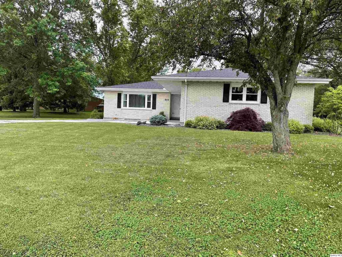 901 Crystal Ct., Liberty, IL 62347