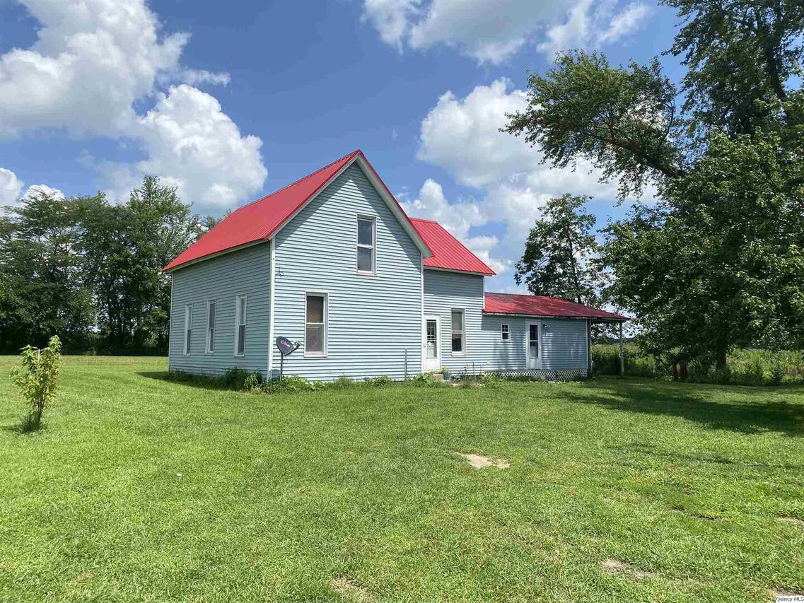 1398 750e, Mt. Sterling, IL 62353