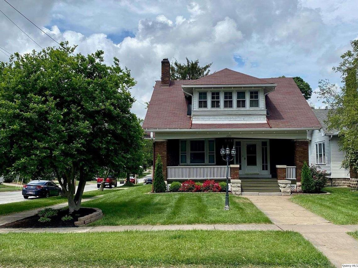 2201 Hampshire St., Quincy, IL 62301