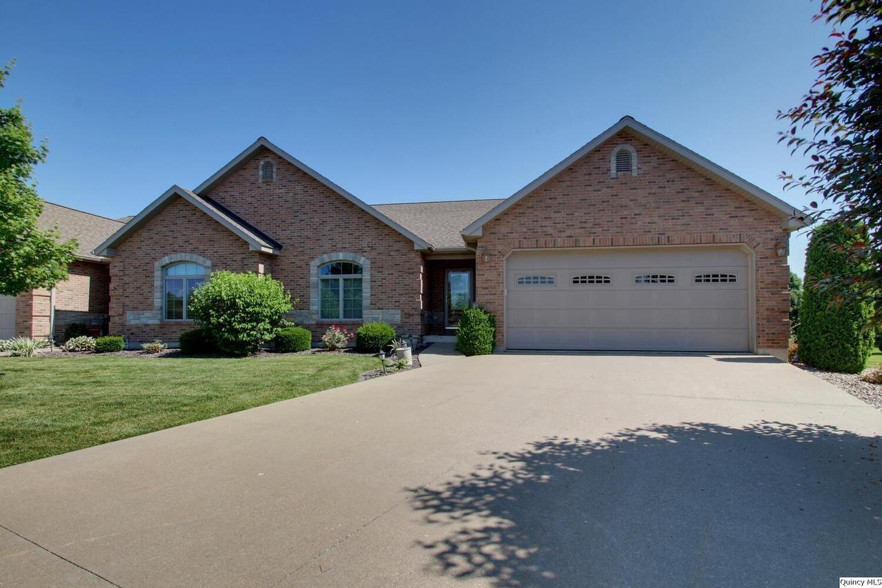 4617 Jayden Ct, Quincy, IL 62305