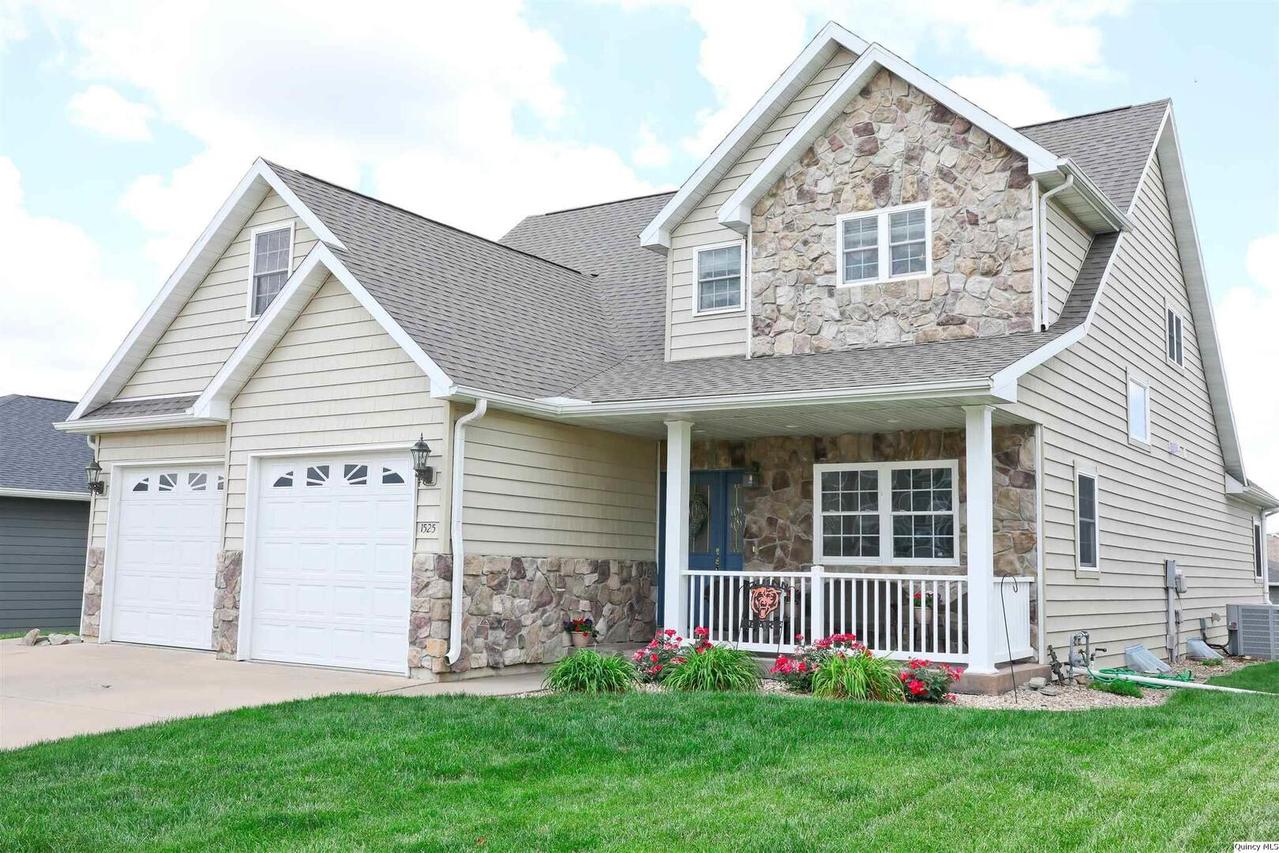 1525 Stone Creek Dr., Quincy, IL 62305