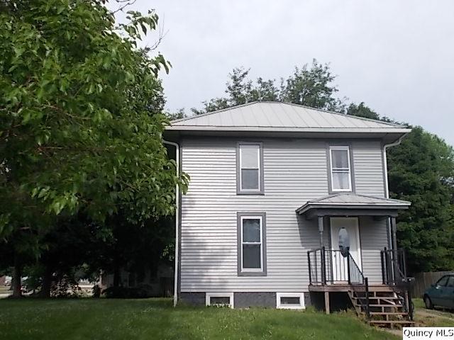 128 N First St., Carthage, IL 62321