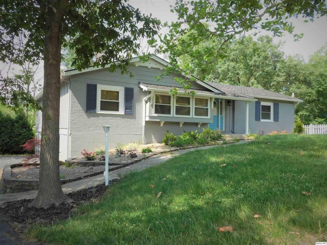 304 Country Ln., Quincy, IL 62305