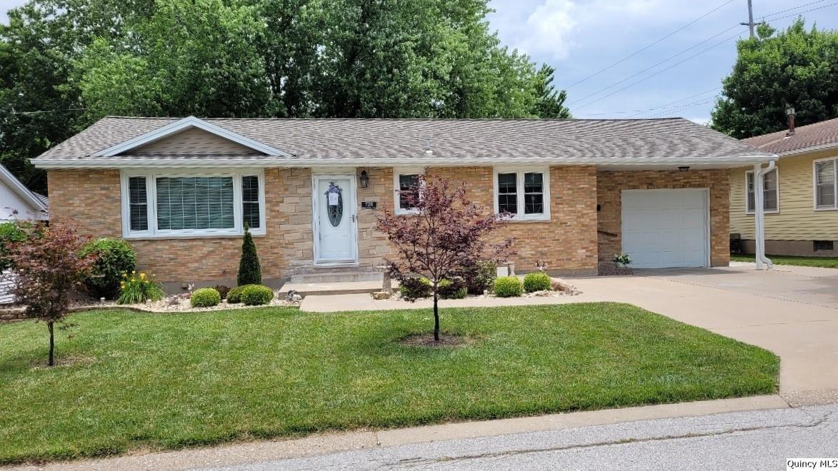 720 Santa Maria Dr., Quincy, IL 62305