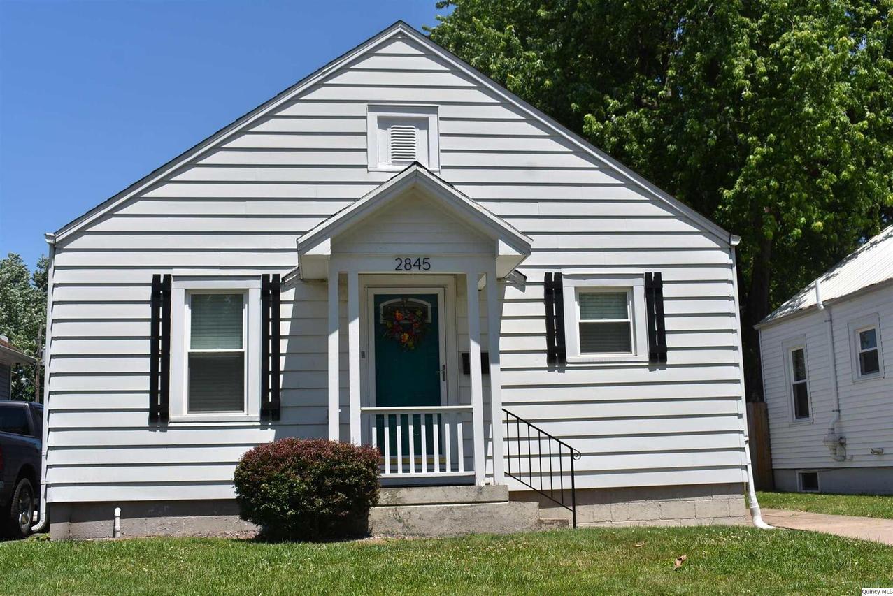2845 College Ave., Quincy, IL 62301