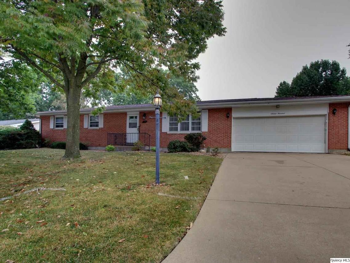 1600 S 28th St, Quincy, IL 62301