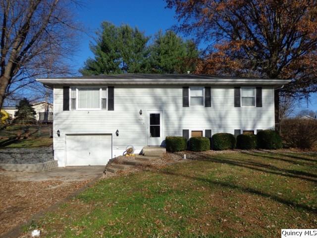 407 Willow St., Payson, IL 62360