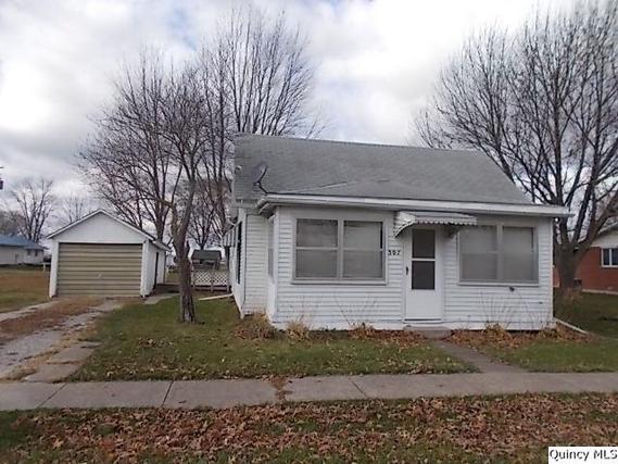 307 N Worrell, Bowen, IL 62316