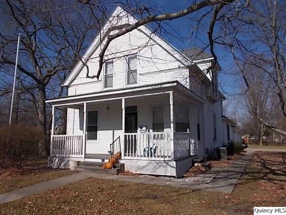 311 Buchanan St., Carthage, IL