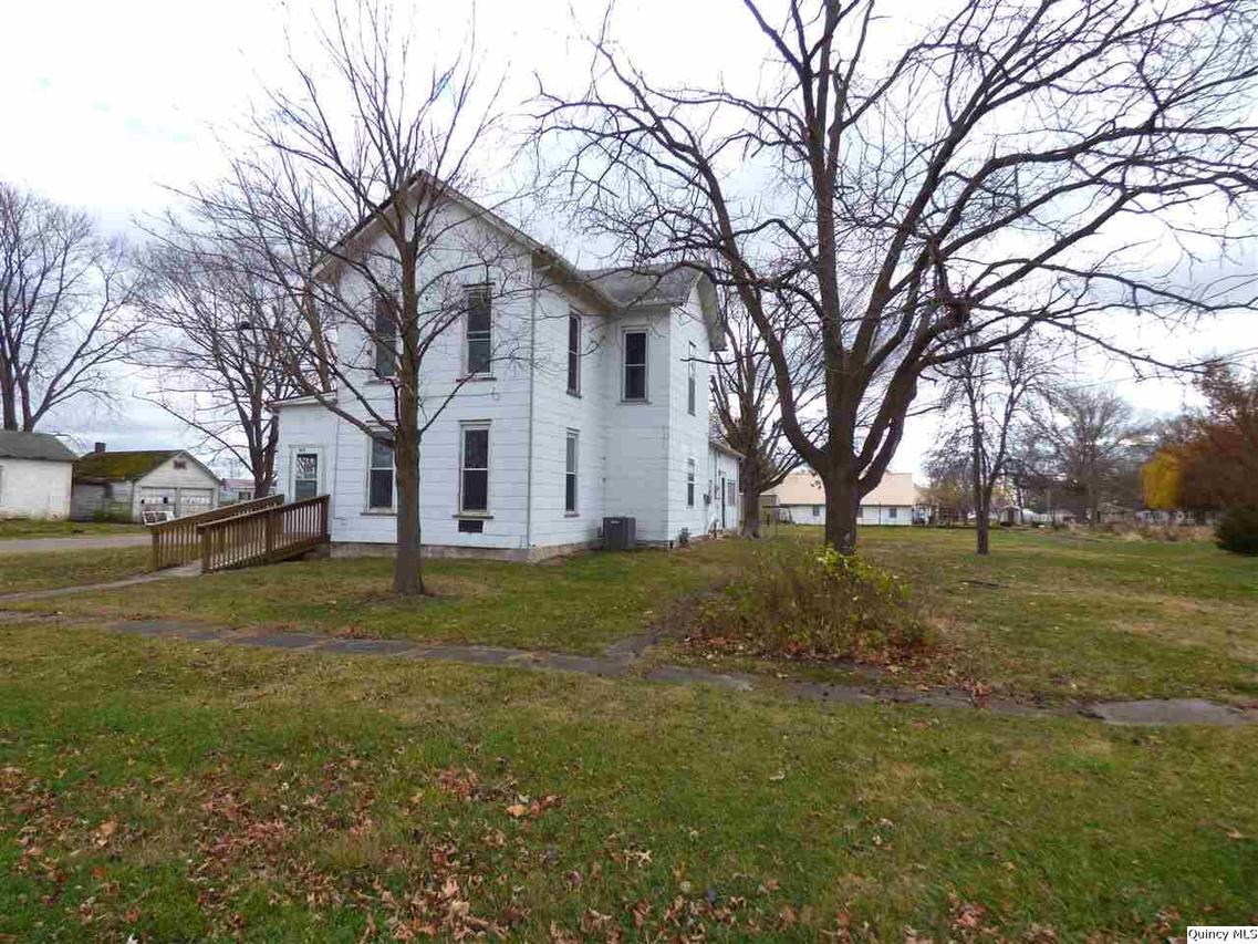 213 E Lafayette St, Clayton, IL 62324