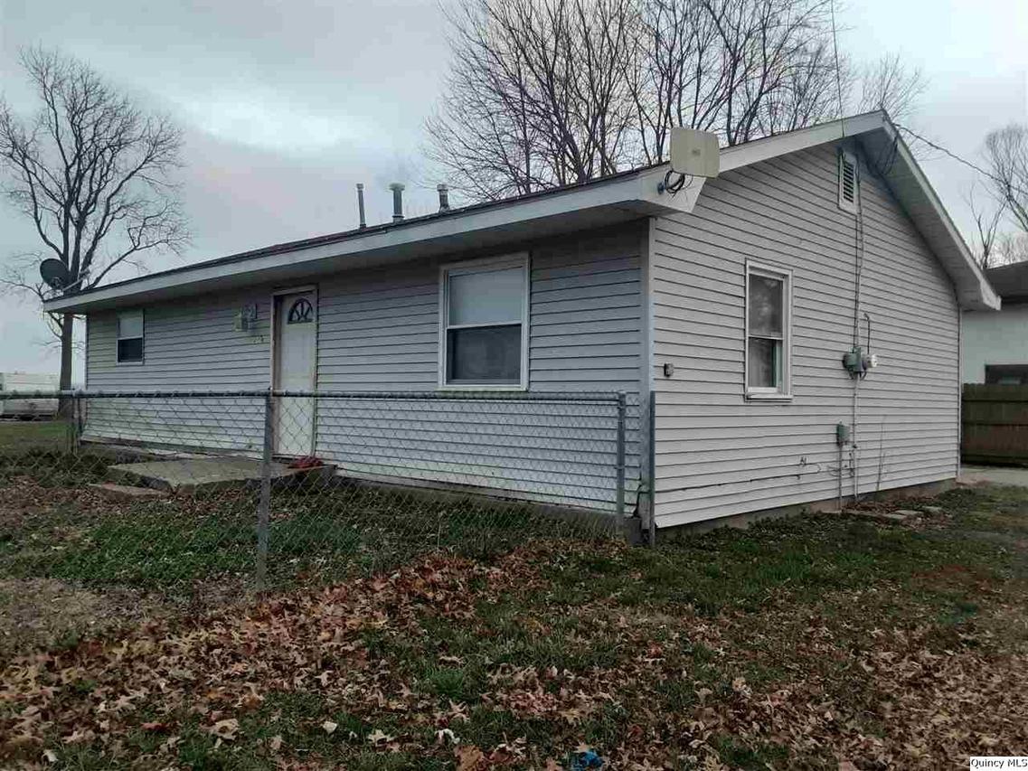 310A Sweet St., Hull, IL 62343