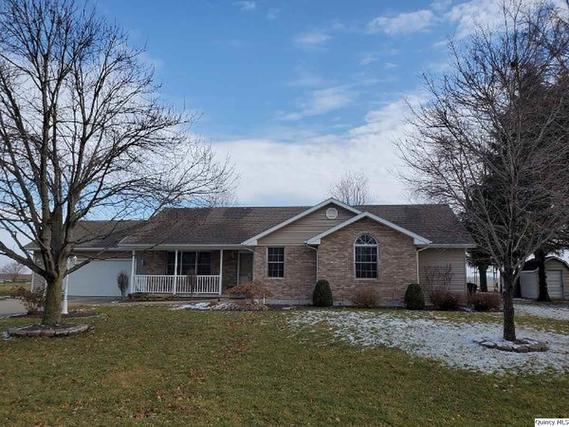 205 Ash St, Ursa, IL 62376
