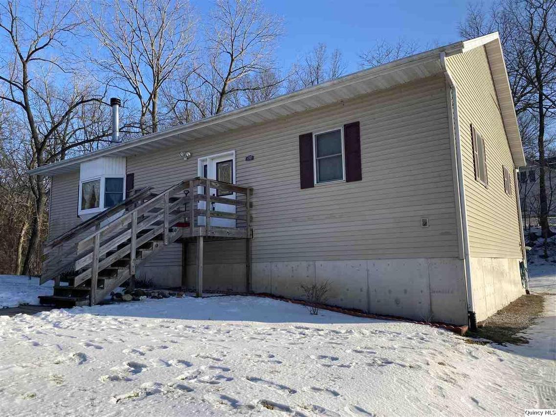 330 Broadway, Hamilton, IL 62341