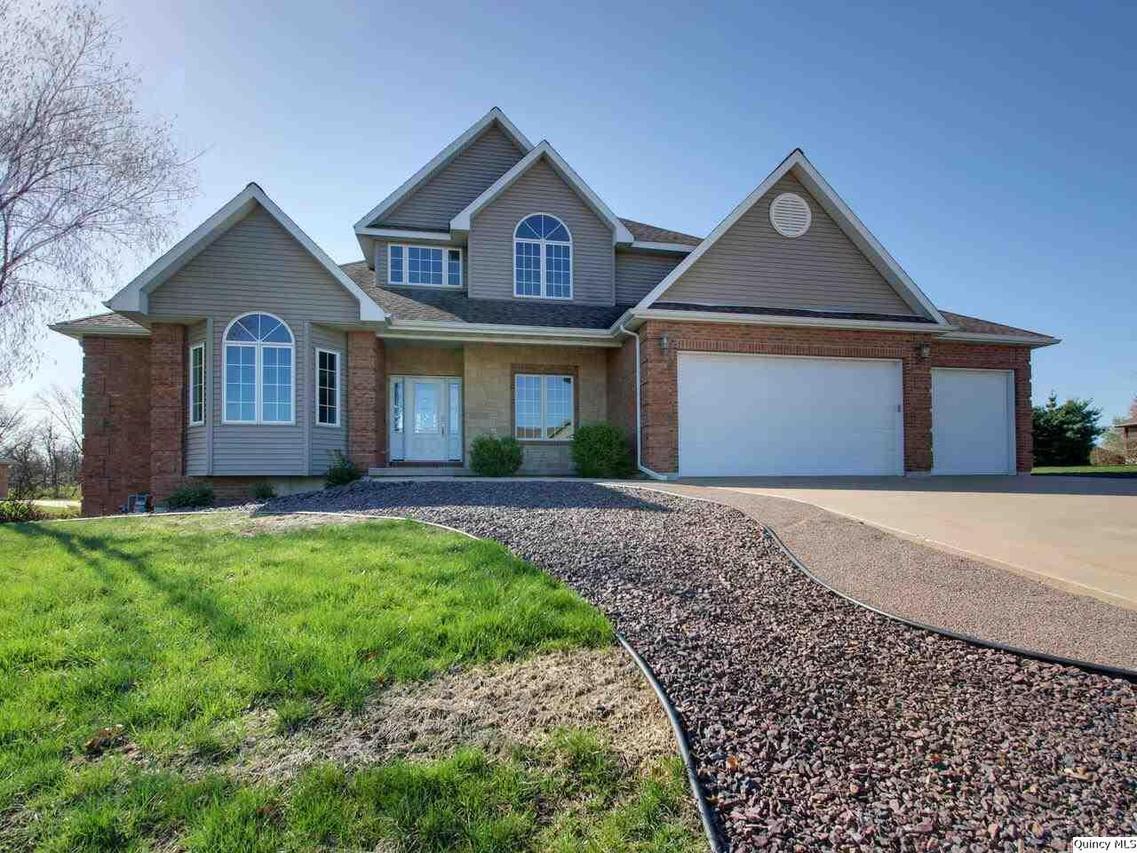 3736 Stonecrest Dr., Quincy, IL 62305
