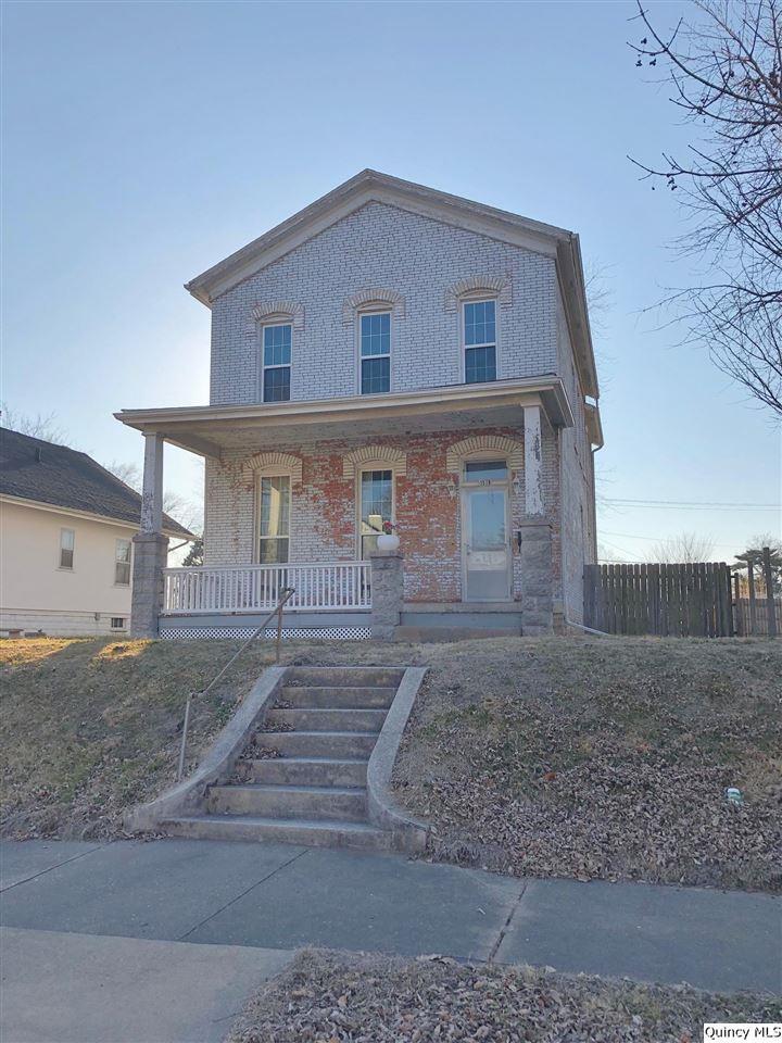 1519 N 6th St, Quincy, IL 62301