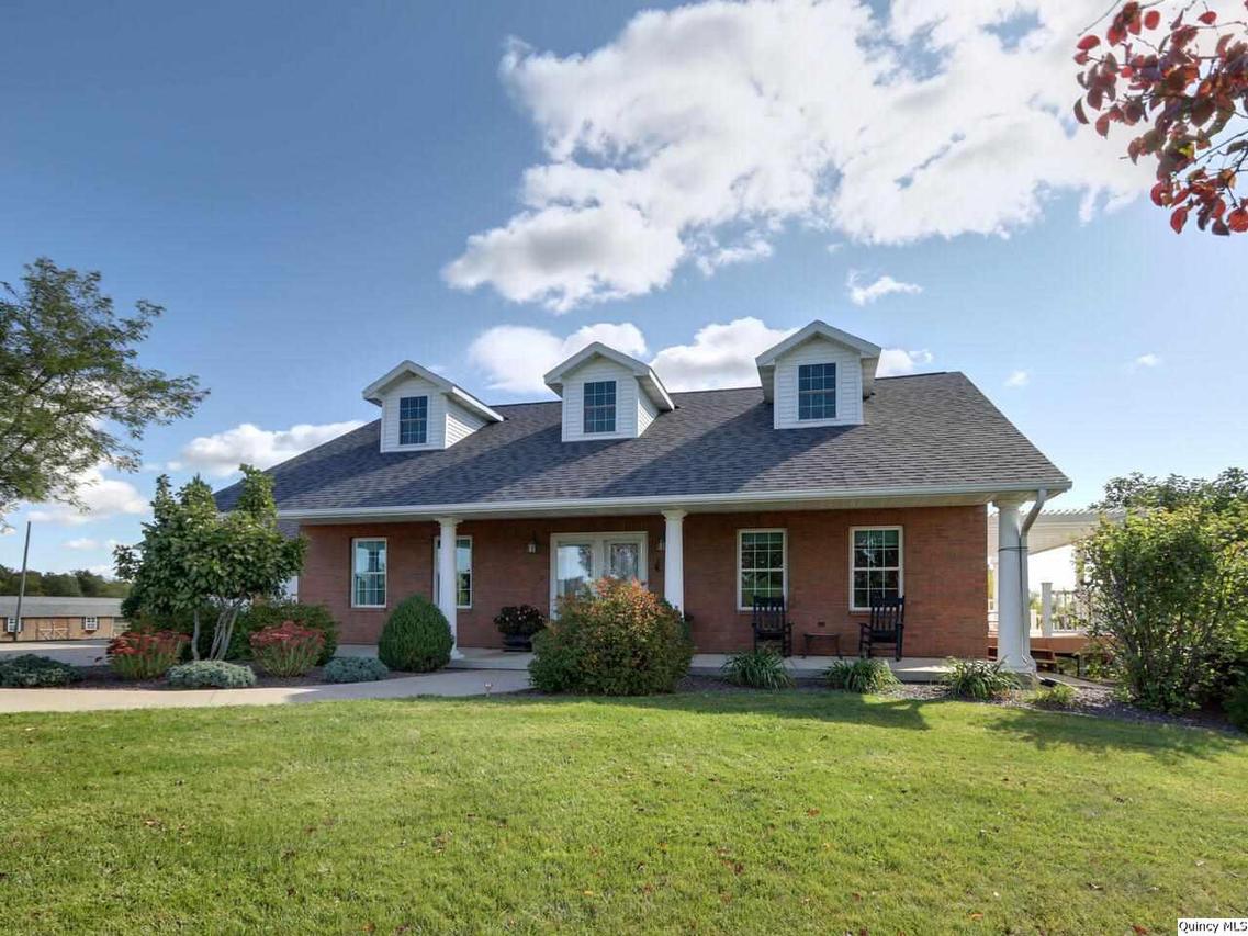916 E 2300th St., Liberty, IL 62347