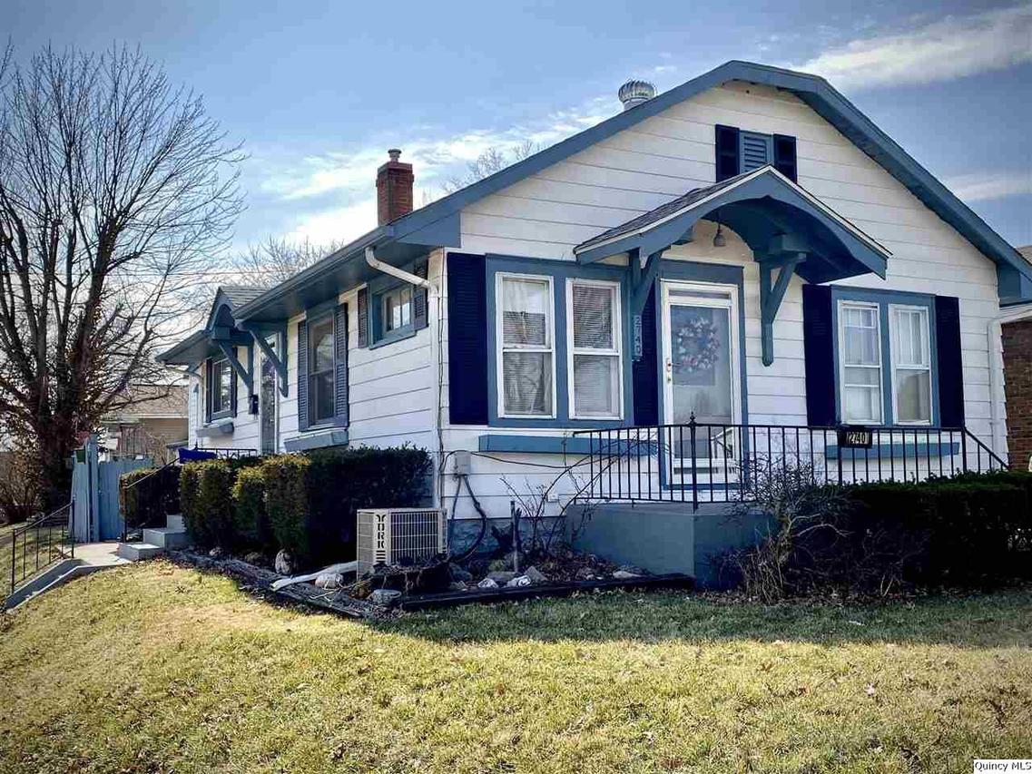 2740 College Ave, Quincy, IL 62305