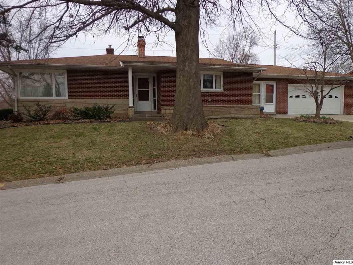 109 Park Plz., Quincy, IL 62301