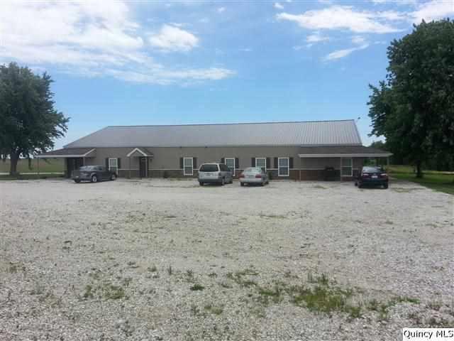 1652 Hwy 104, Liberty, IL 62347