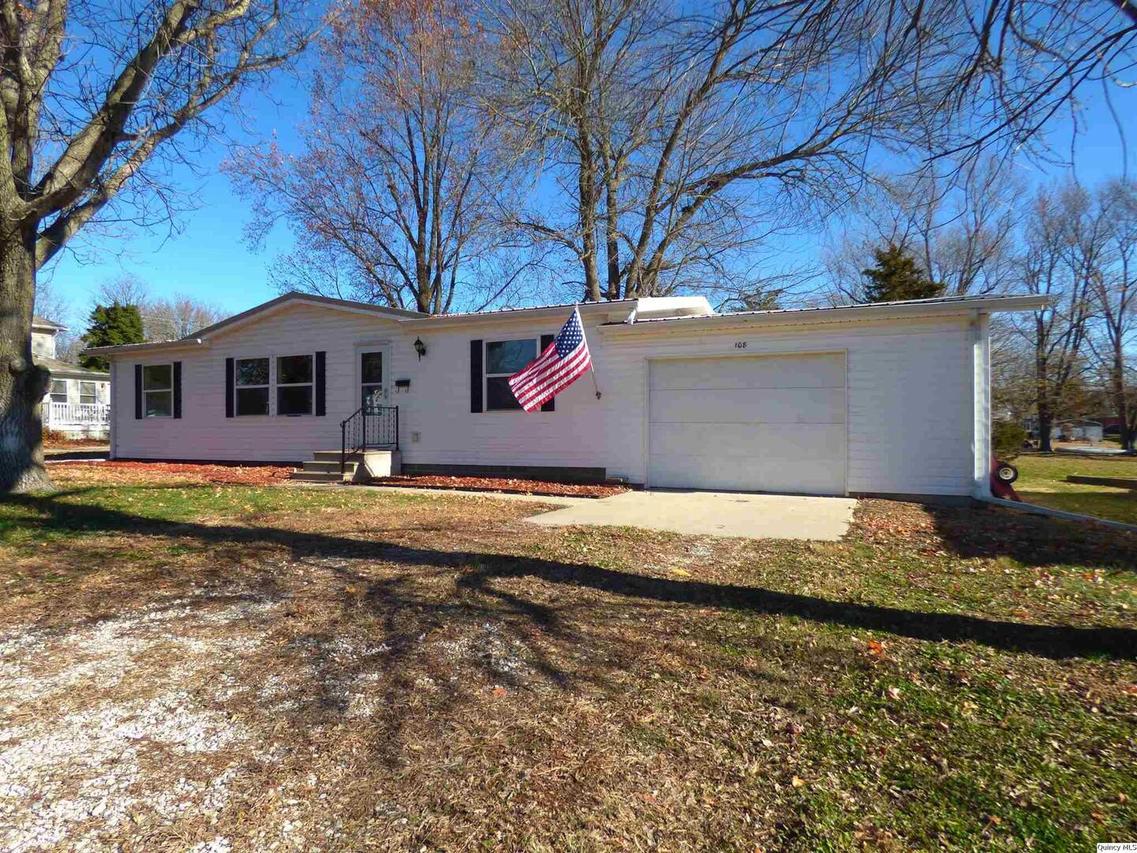 108 N Franklin, Payson, IL 62360