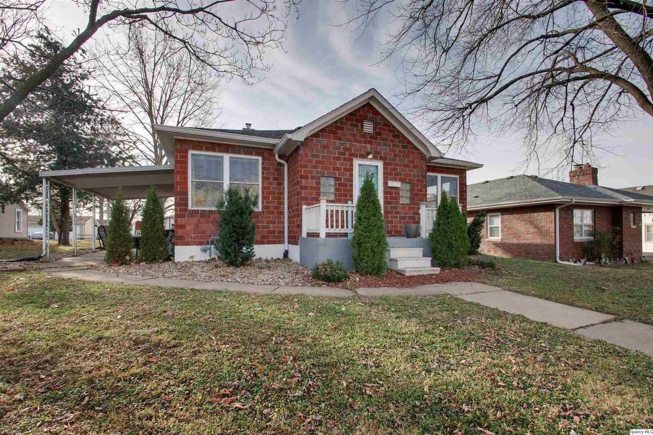 1834 Oak St, Quincy, IL 62301
