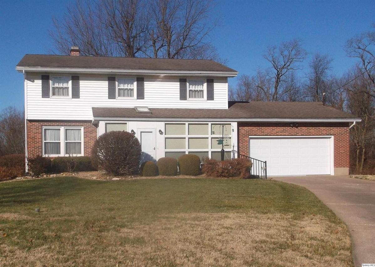 4221 Country Meadows Ln., Quincy, IL 62305