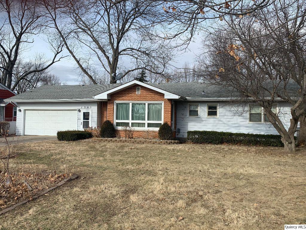 1305 Koetters Ln., Quincy, IL 62305
