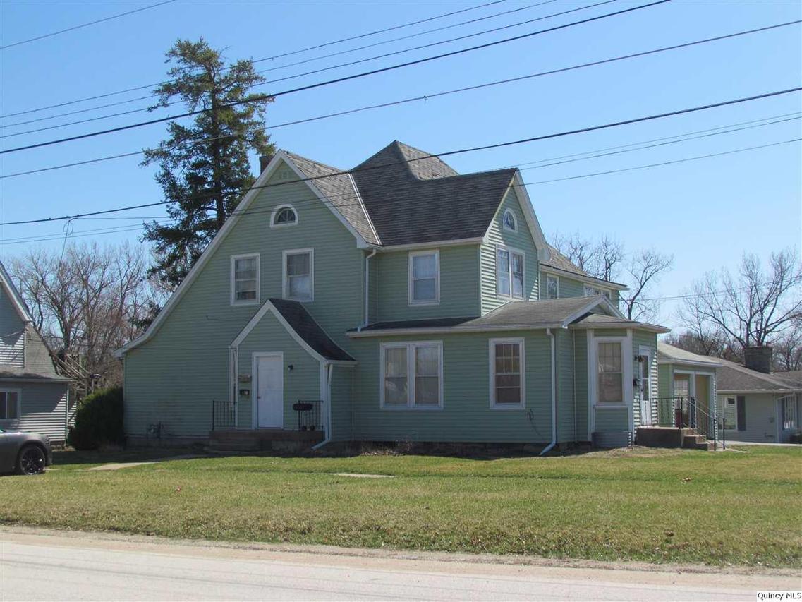 704 Wabash Ave., Carthage, IL 62321