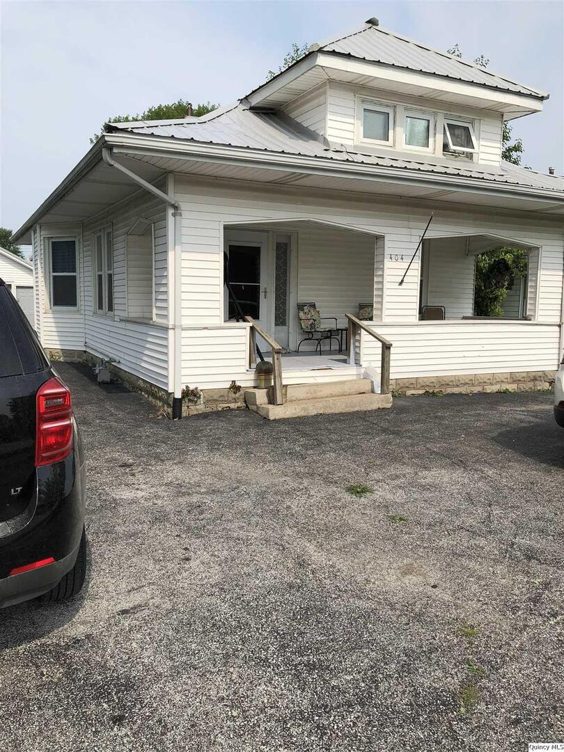 404 N Augusta Rd, Clayton, IL 62324