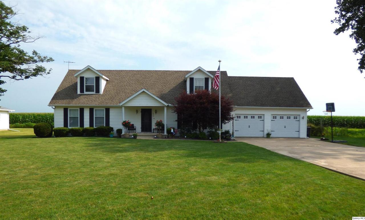 600 Prairie Mills Rd, Golden, IL 62339