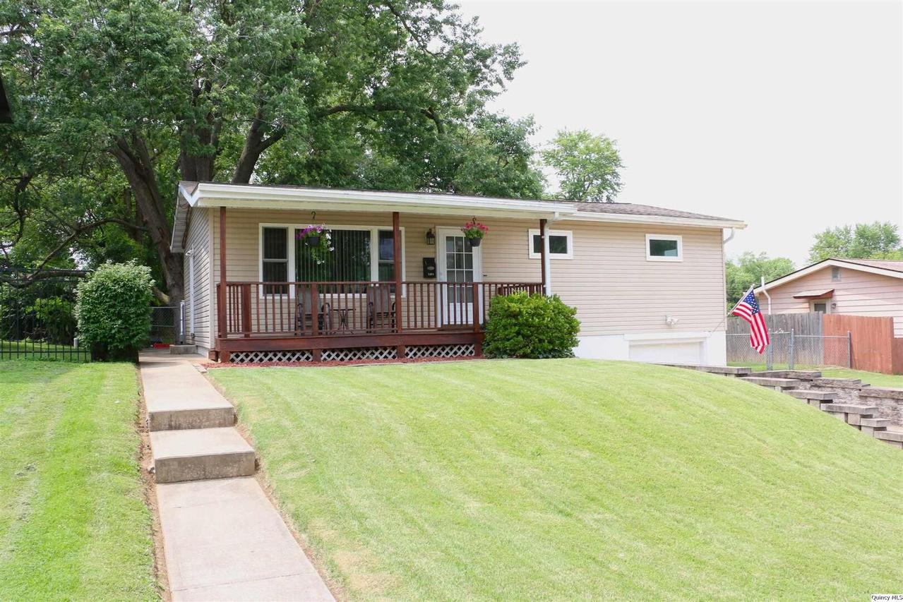 1404 S 16th St., Quincy, IL 62301