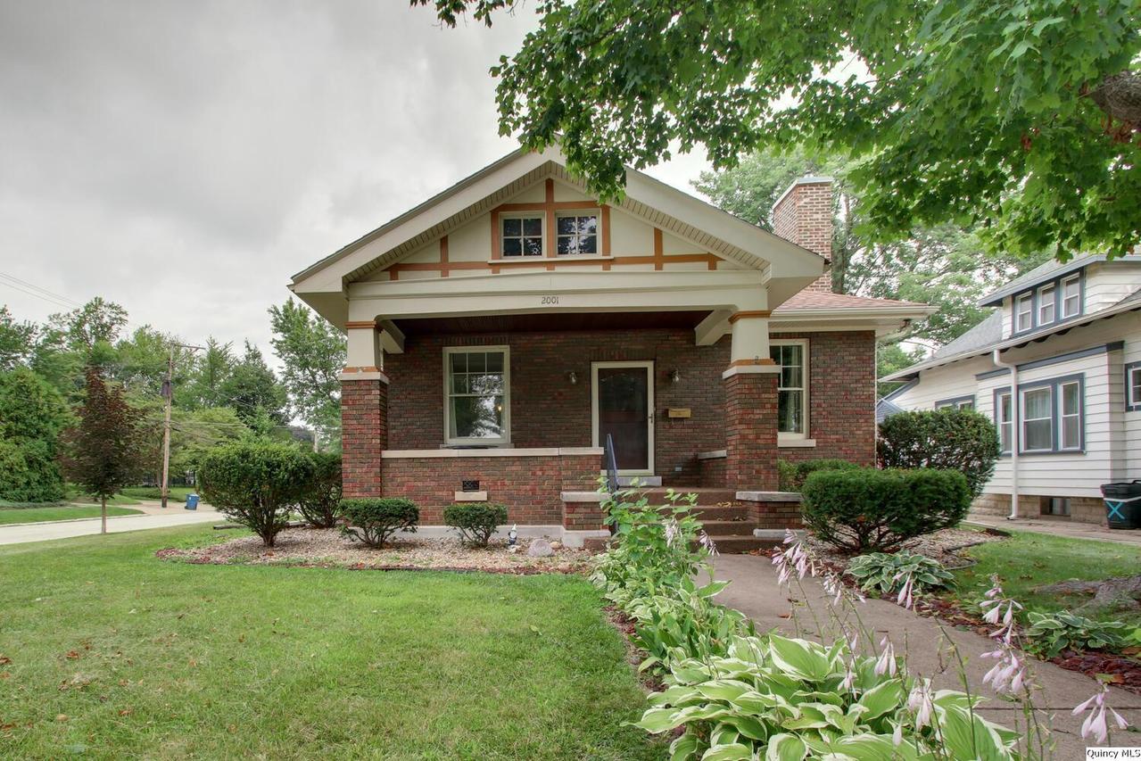 2001 Grove Ave, Quincy, IL 62301