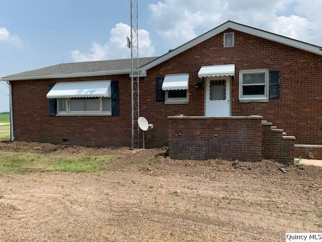 1898 E 2600th St., Camp Point, IL 62320