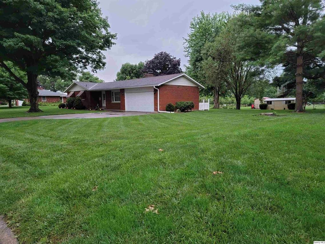 3219 Gross Gables, Quincy, IL 62305