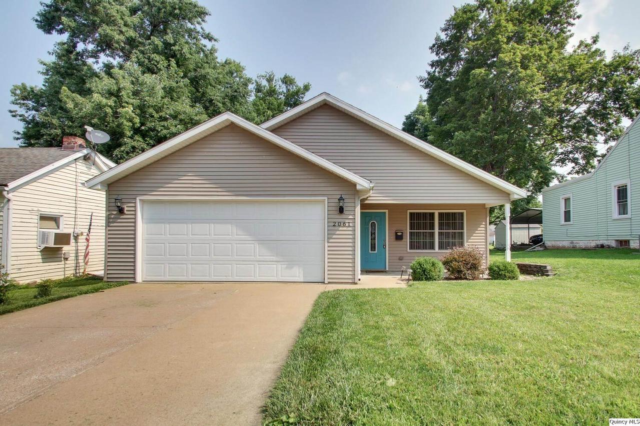 2061 Oak St, Quincy, IL 62301