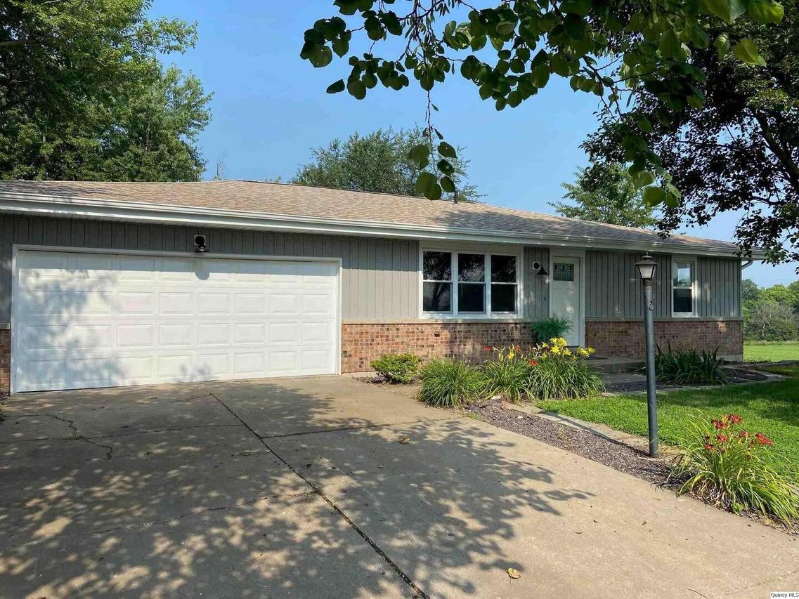 3600 Stonegate Rd, Quincy, IL 62305