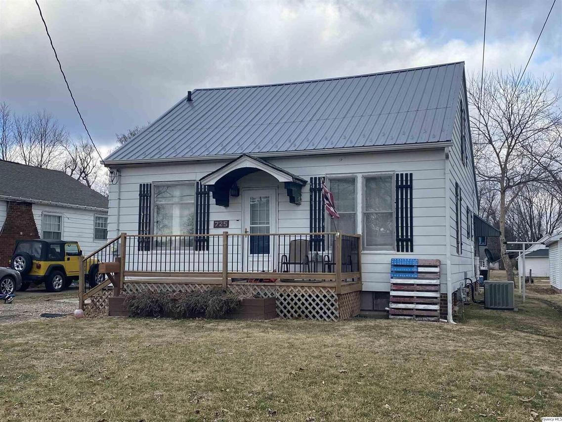 725 N Liberty, Rushville, IL 62681