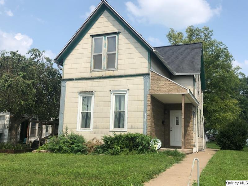 819 S 17th St, Quincy, IL 62301