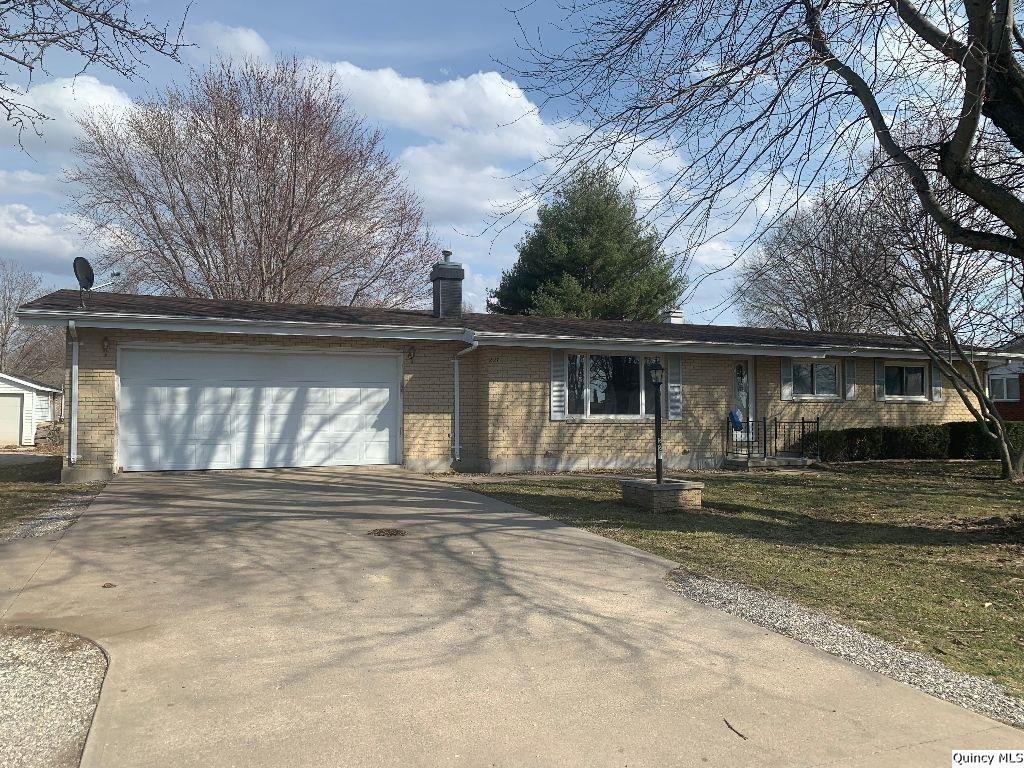 227 N Warsaw St., Ursa, IL 62376