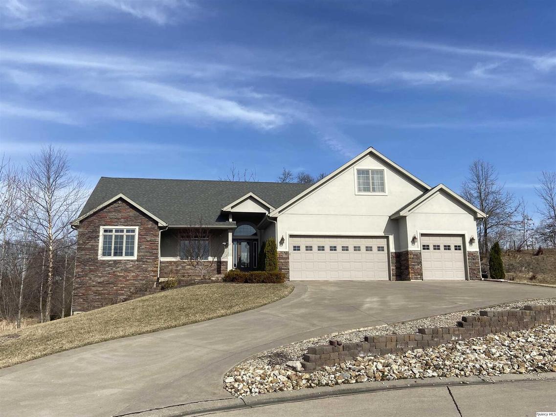6525 Stone Ridge Dr., Quincy, IL 62305