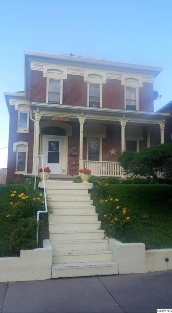 528 N 8th St., Quincy, IL 62301