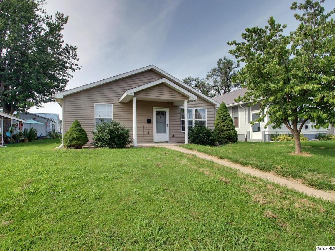2528 Cherry St, Quincy, IL 62301