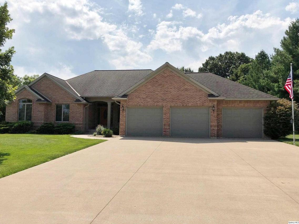 4010 Catamaran Ct, Quincy, IL 62305