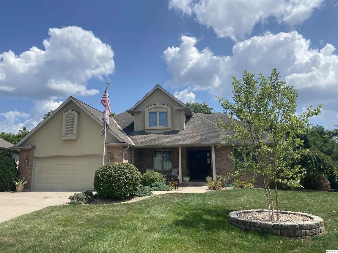 2734 Parkwood Dr., Quincy, IL 62305